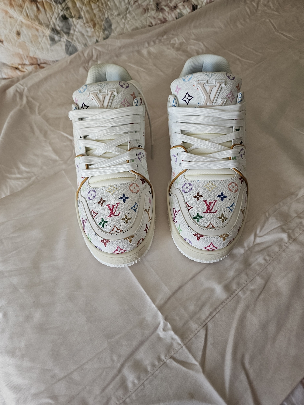 Louis Vuitton White Multicolor Monogram Sneaker - Picture 3 of 5